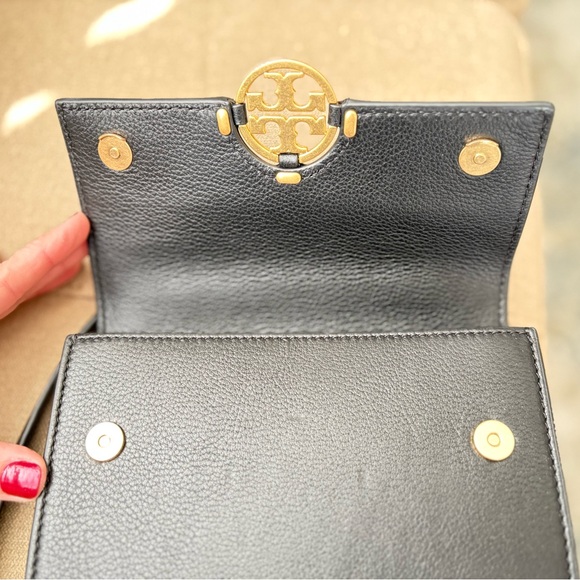 Tory Burch Crossbody Bag w/adjustable strap. Black. NWOT w/TB original gift bag - Picture 14 of 14